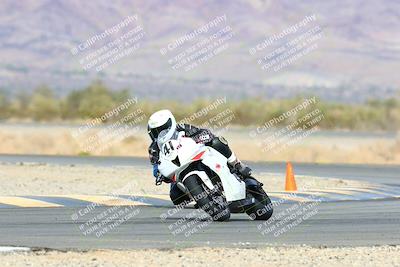 media/Jan-16-2022-CVMA (Sun) [[7f3d92989d]]/Race 8 Supersport Shootout/